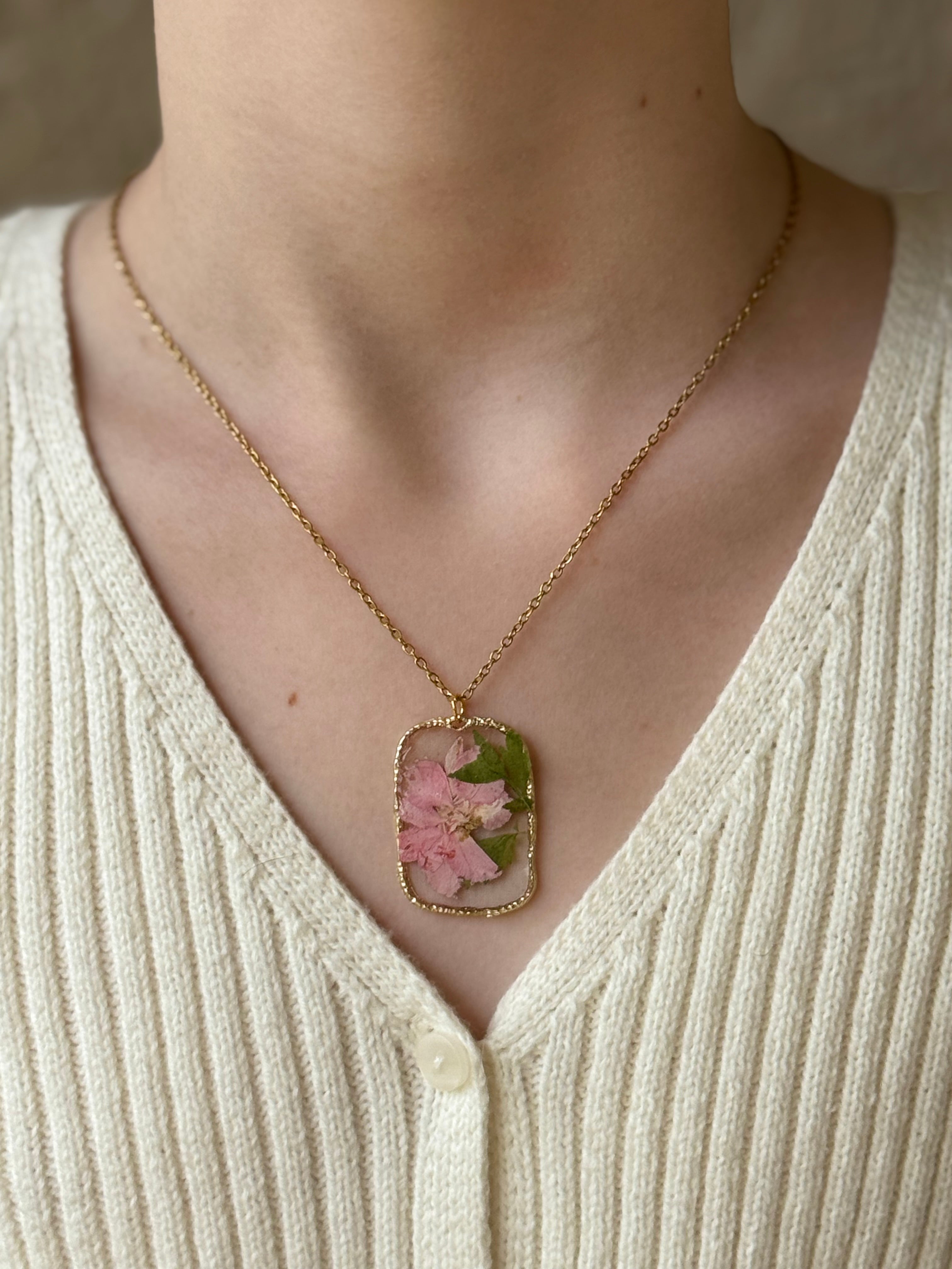 Tropical Tansy Gold Necklace