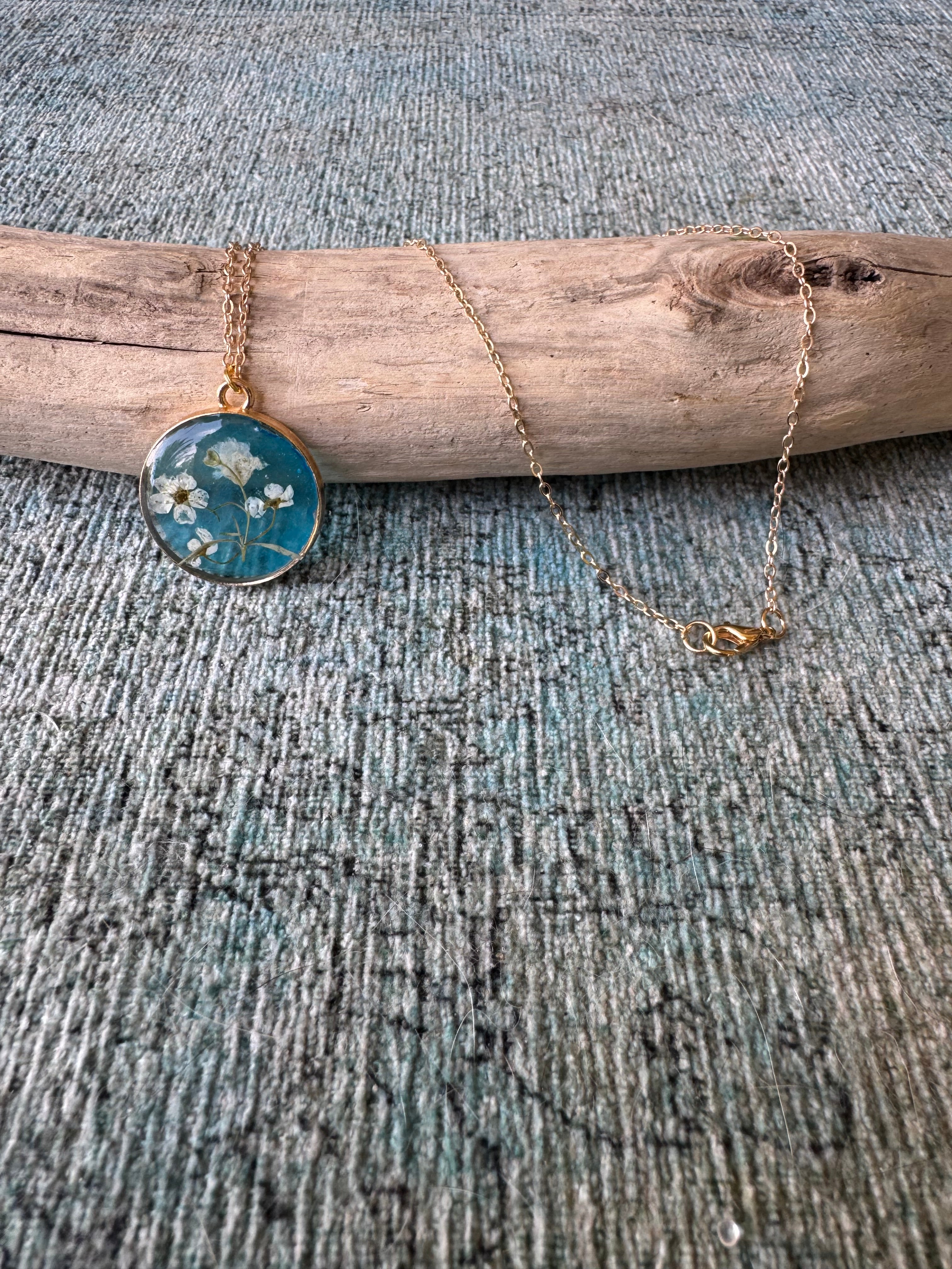 Breezy Blossoms Gold Necklace