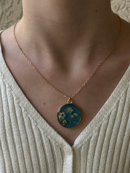 Breezy Blossoms Gold Necklace