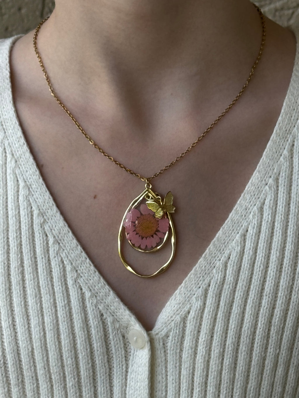 Daisy Wings Gold Necklace