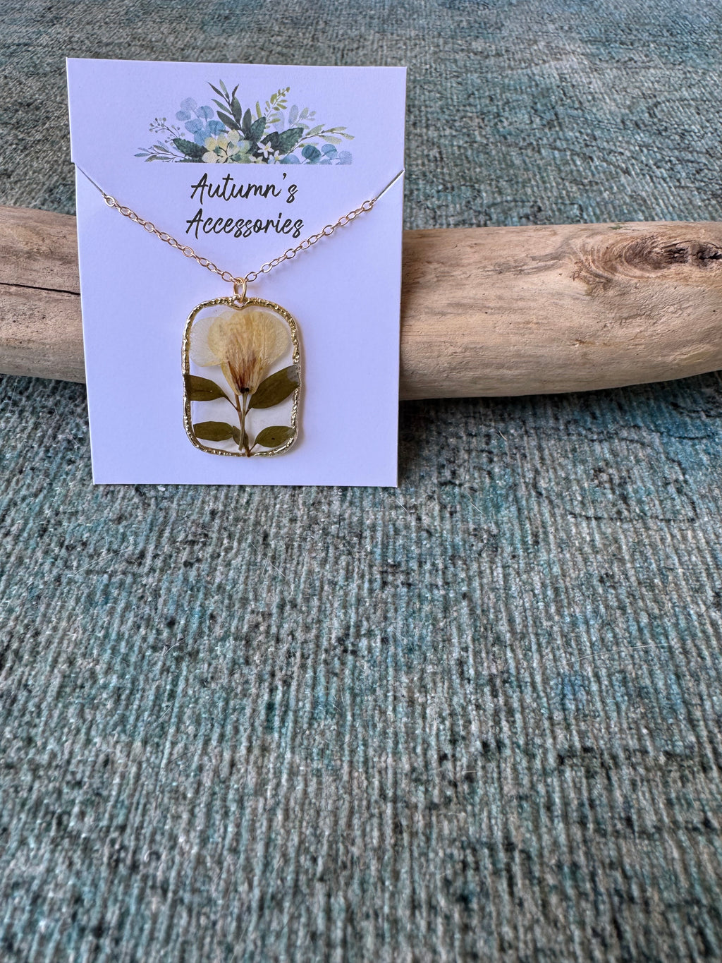Ivory Meadow Gold Necklace