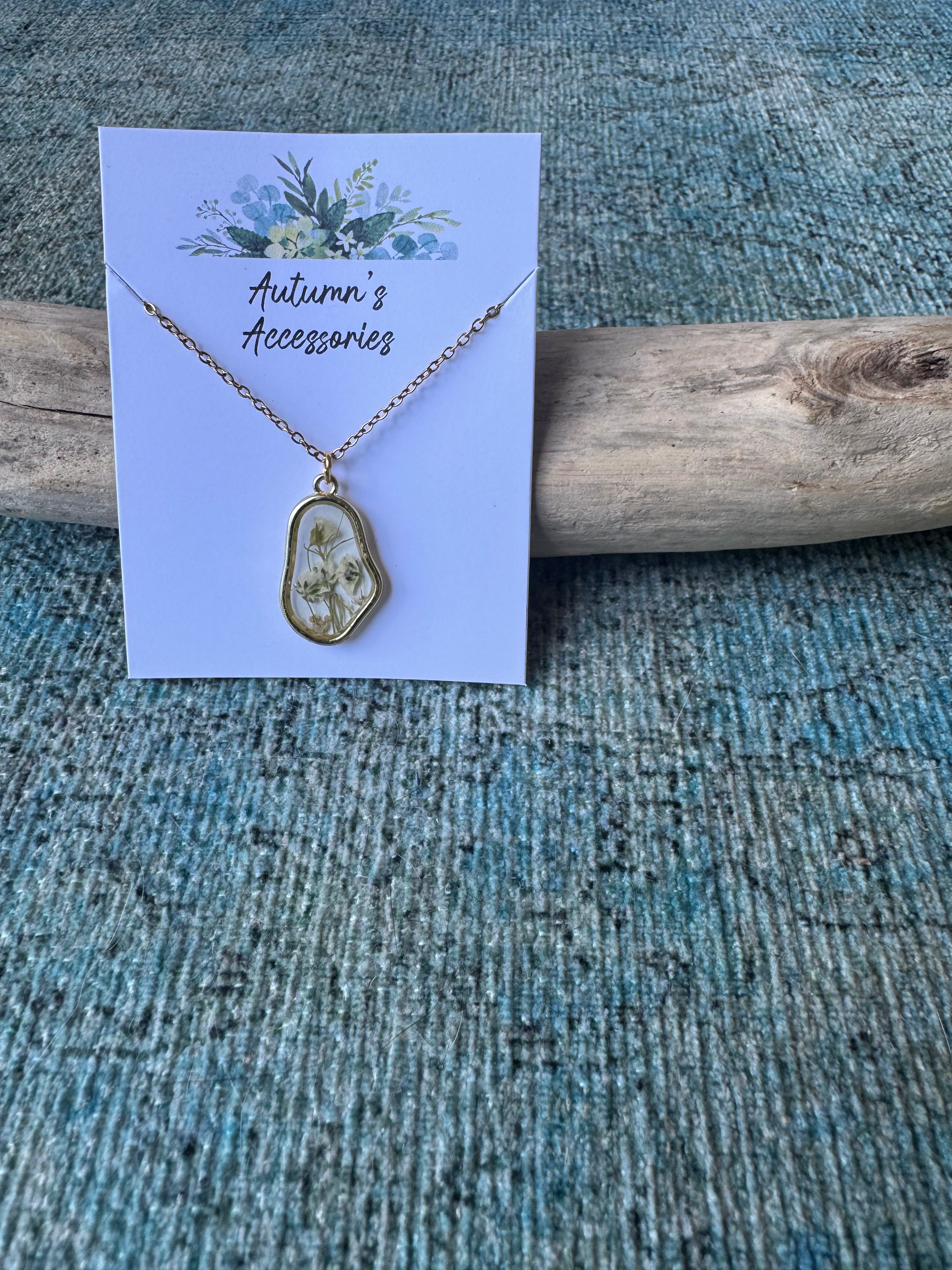 Petals & Lace Gold Necklace