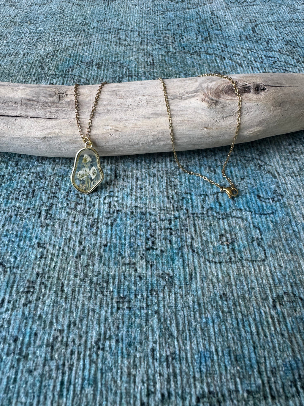 Petals & Lace Gold Necklace