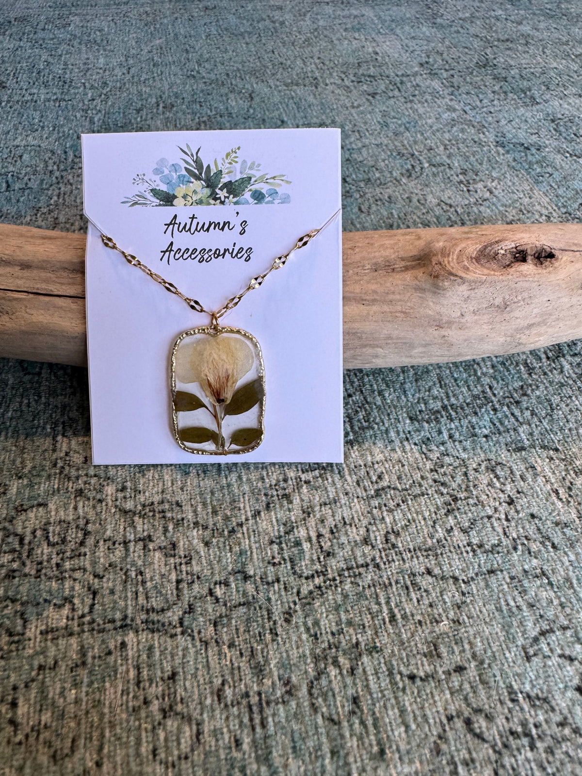 Ivory Meadow Gold Necklace