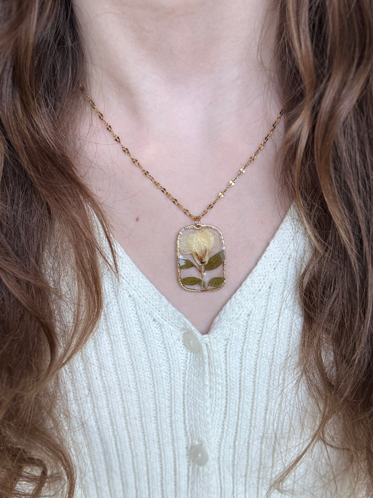 Ivory Meadow Gold Necklace