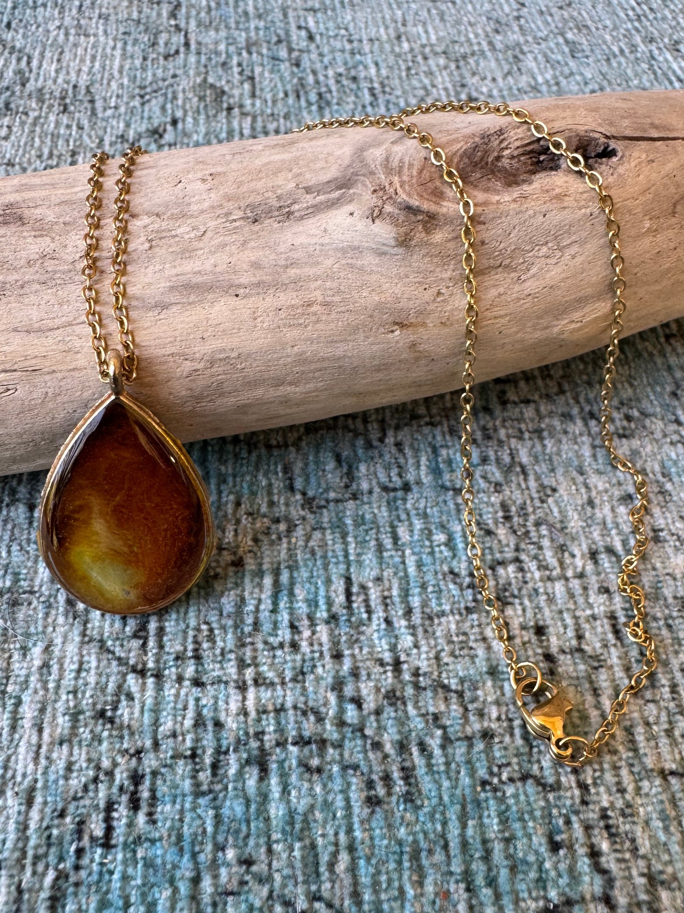 Saturn Spark Gold Necklace