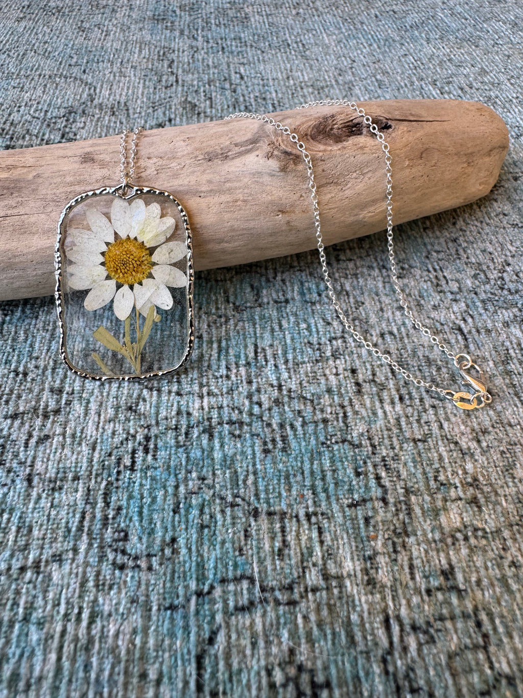 Big Daisy Silver Necklace