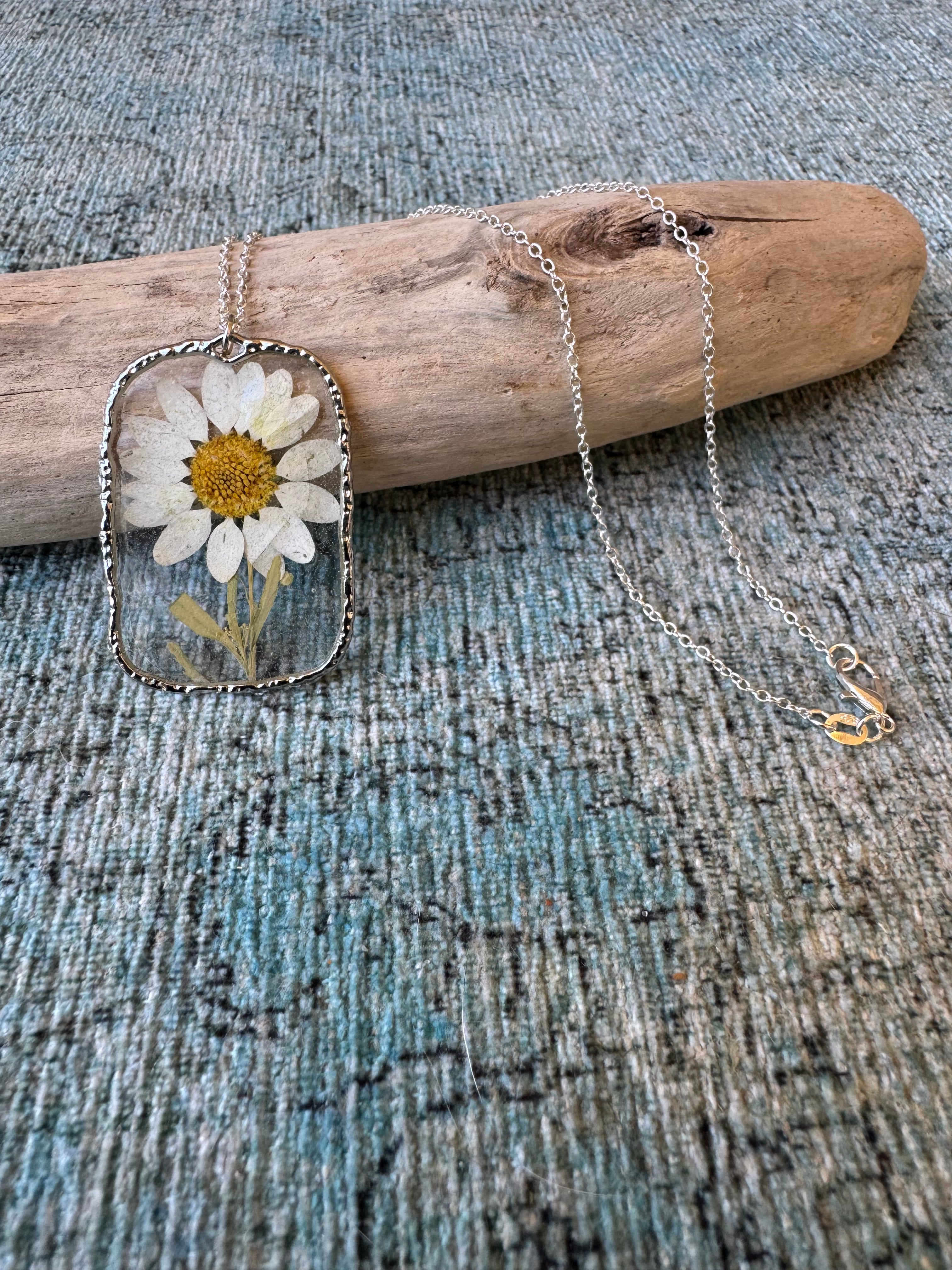 Big Daisy Silver Necklace