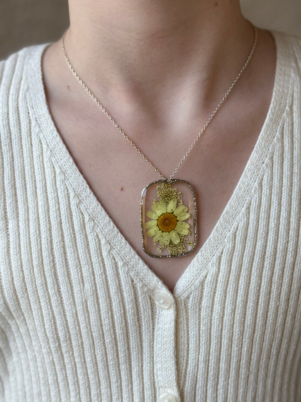 Lazy Daisy Silver Necklace